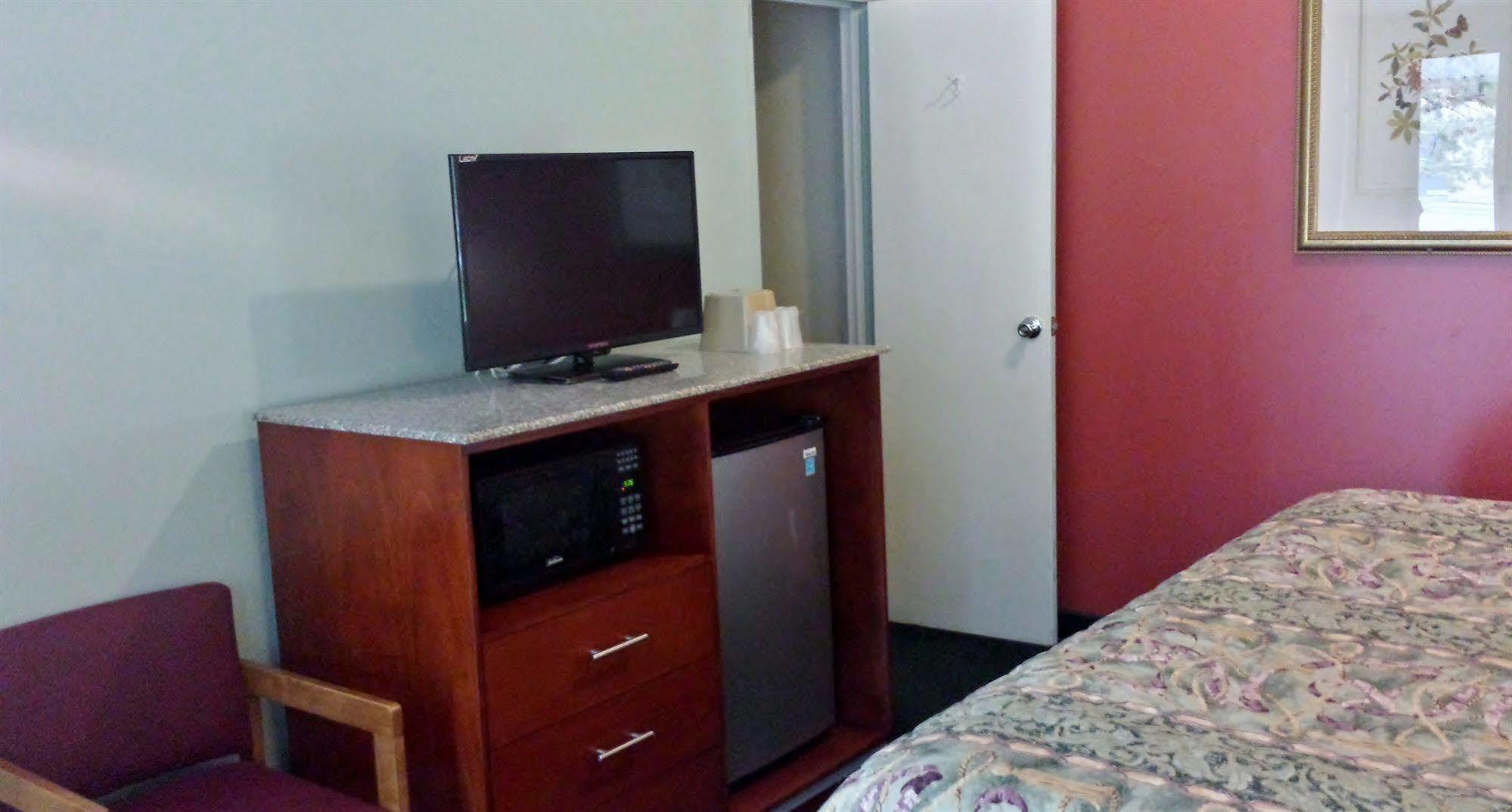 Budget Inn Fairport Dış mekan fotoğraf